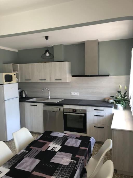 Сasa de vacaciones Maison A 500 Metres De La *